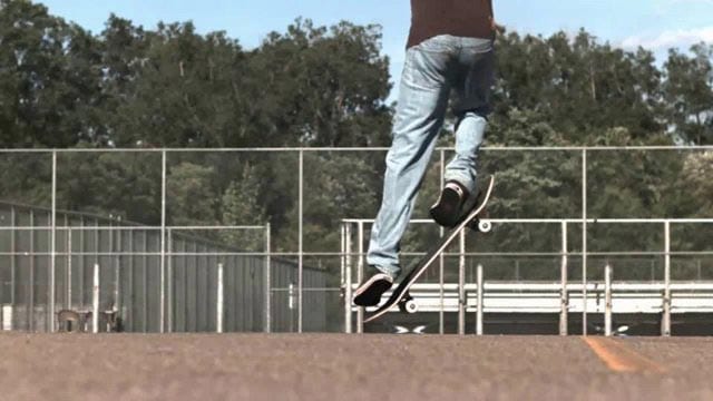 Skateboard-Tricks-for-Beginners-Nollie