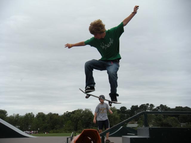 Skateboard-Tricks-for-Beginners-Ollie