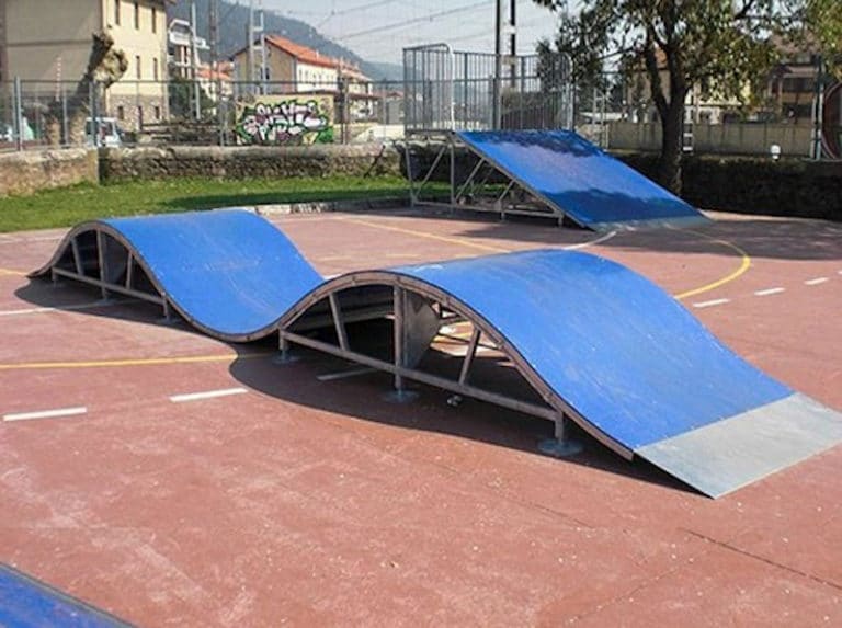 21 Best Skateboard Ramps and How to Make a Ramp at Home